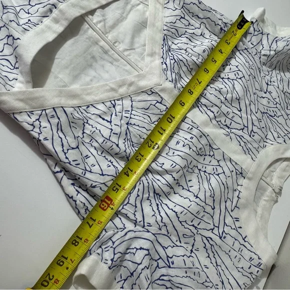 STAUD cutout Perla White Mini linen stealth Dress w/ Blue  Print size 6 - Picture 6 of 8